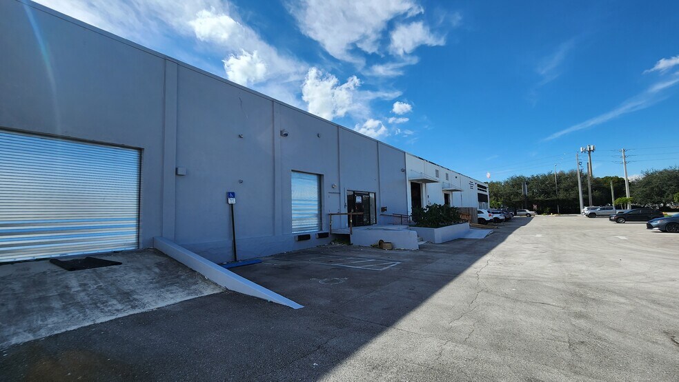 More Photos Of 7890 NW 34th St, Miami Warehouse For Lease
