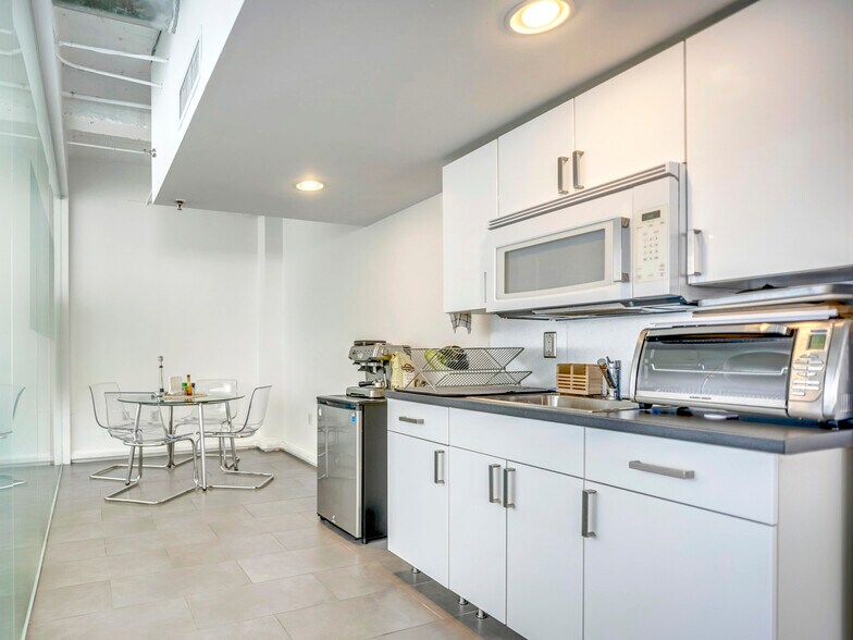 More Photos Of 168 SE 1st St, Miami Loft Creative Space For Sale