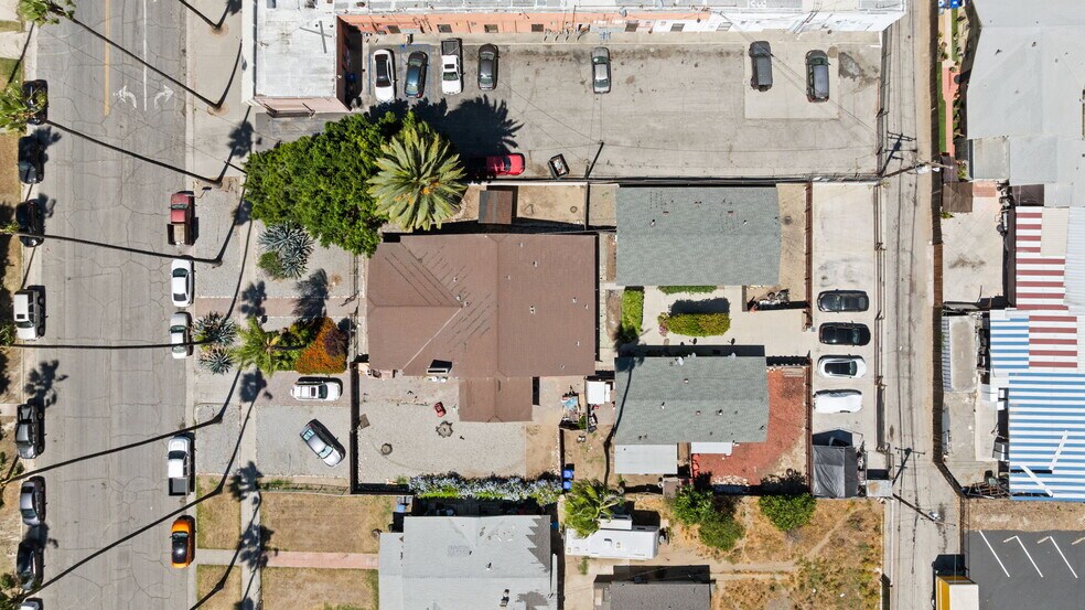 More Photos Of 480 W 18th St, San Bernardino Apartments For Sale