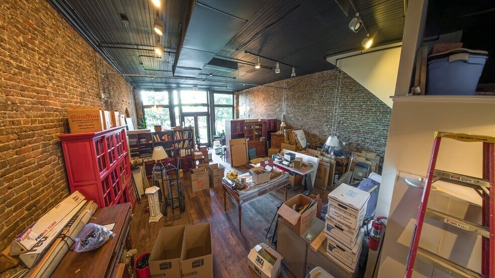 More Photos Of 8-12 Emory, Knoxville Office For Sale