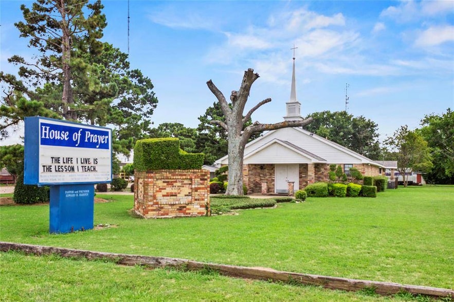 More Photos Of 21177 US Highway 80, Wills Point Religious Facility For Sale