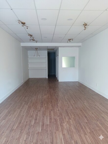 Primary Photo Of 2087-2095 Wantagh Ave, Wantagh Storefront For Lease