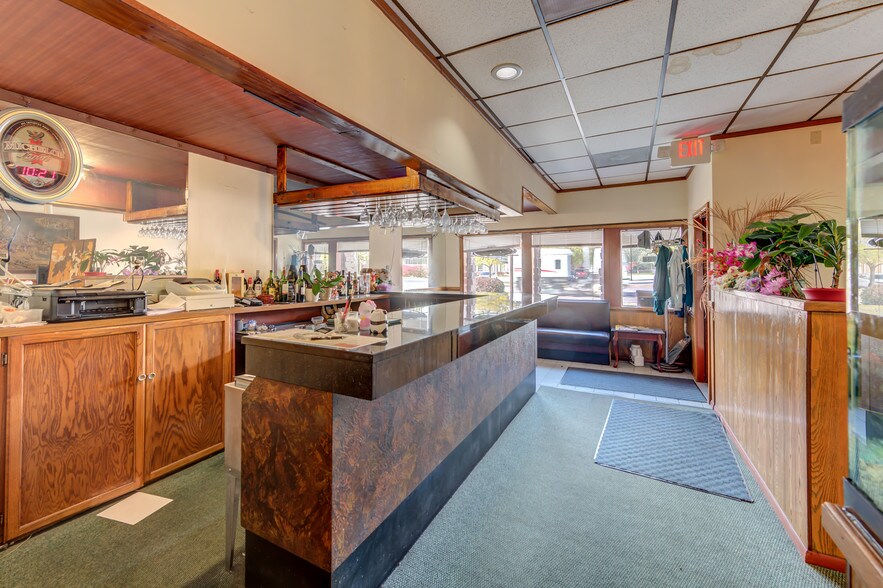More Photos Of 2428 S Brentwood Blvd, Saint Louis Restaurant For Sale