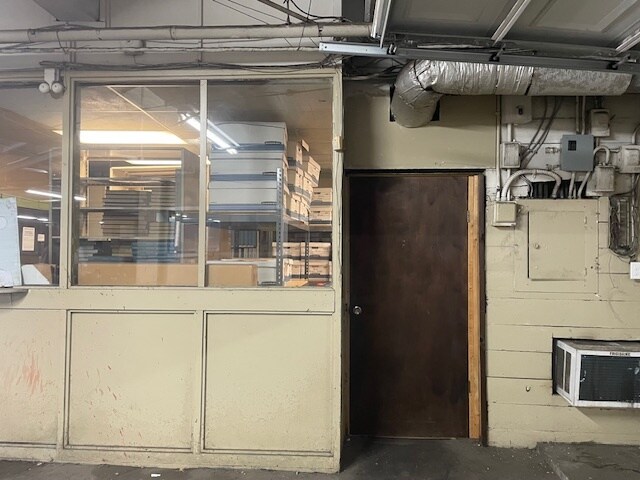 More Photos Of 199 Jefferson Ave, Memphis Parking Garage For Sale