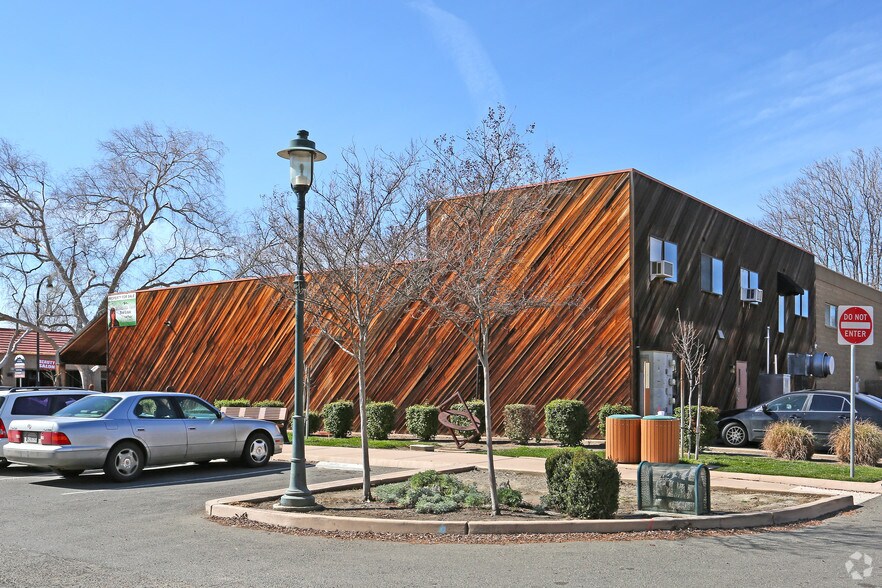 More Photos Of 270-276 N 5th St, Coalinga Storefront For Sale
