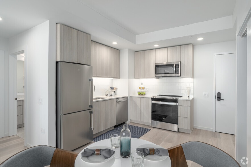 More Photos Of 1701 Race St, Philadelphia Apartments For Lease