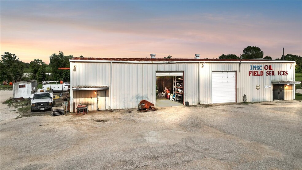 Primary Photo Of 4521 S Main St, Pearland Warehouse For Sale