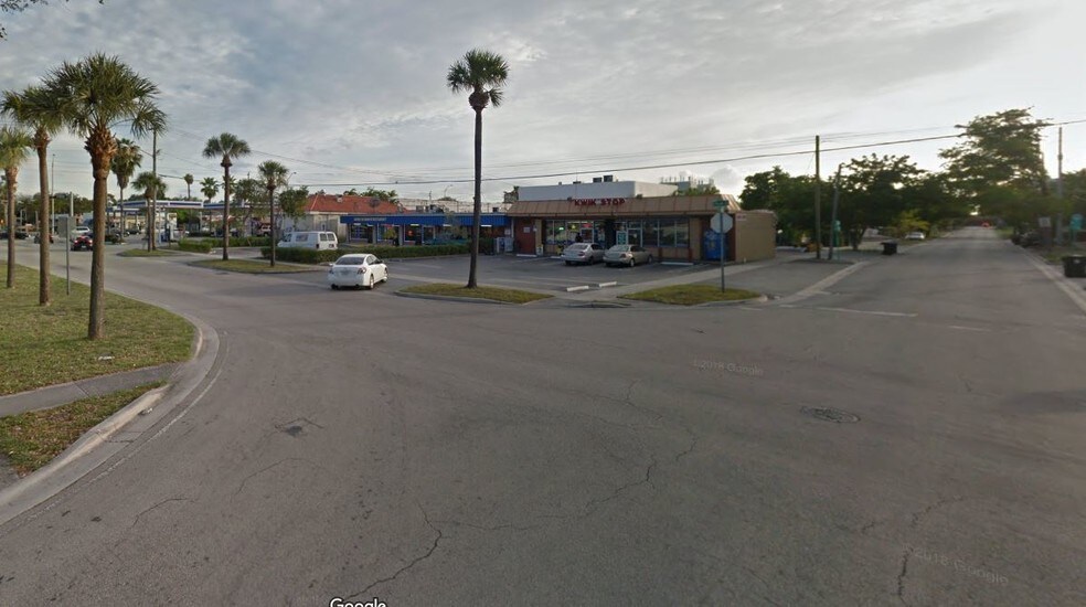 More Photos Of 16798 N Miami Ave, North Miami Beach Convenience Store For Sale