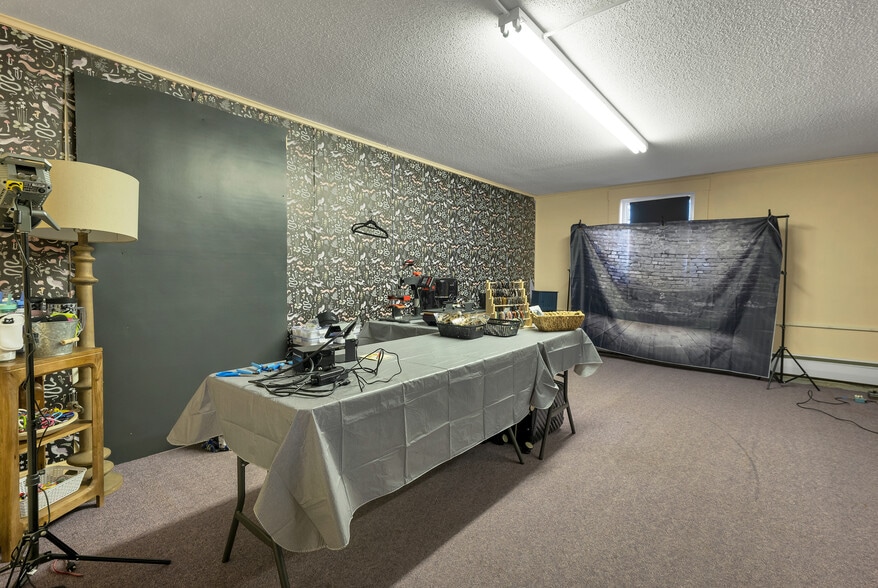 More Photos Of 55 Maynesboro St, Berlin Industrial For Sale