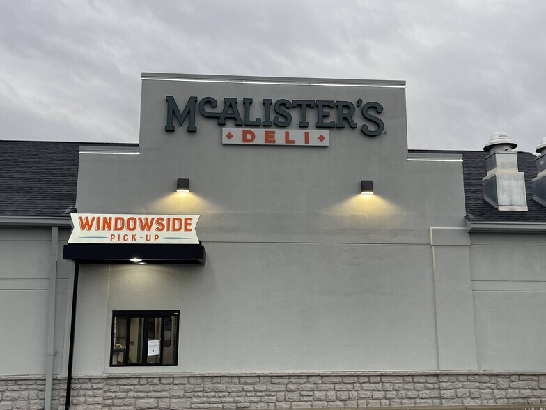 More Photos Of 1035 N Susquehanna Trl, Selinsgrove Restaurant For Sale