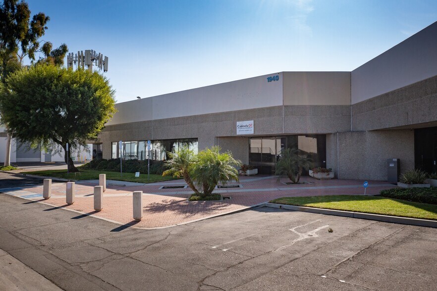 Primary Photo Of 1940-1964 W Corporate Way, Anaheim Warehouse For Lease