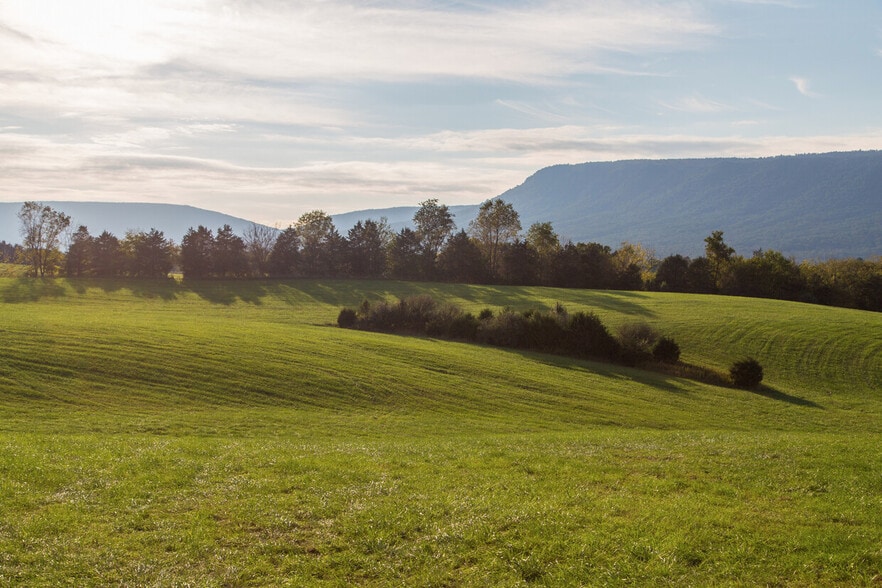 More Photos Of 910 Tc Northcott Blvd, Luray Golf Course Driving Range For Sale