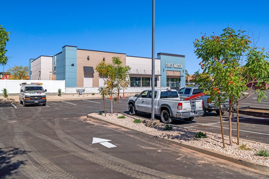 More Photos Of 991 N 400 Way, Layton Restaurant For Sale