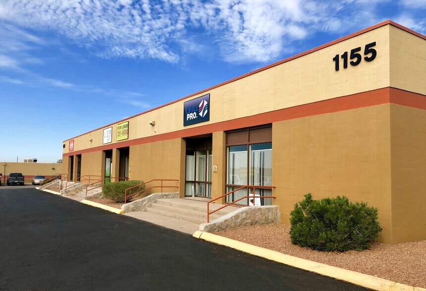 More Photos Of 1121 Larry Mahan Dr, El Paso Light Distribution For Lease