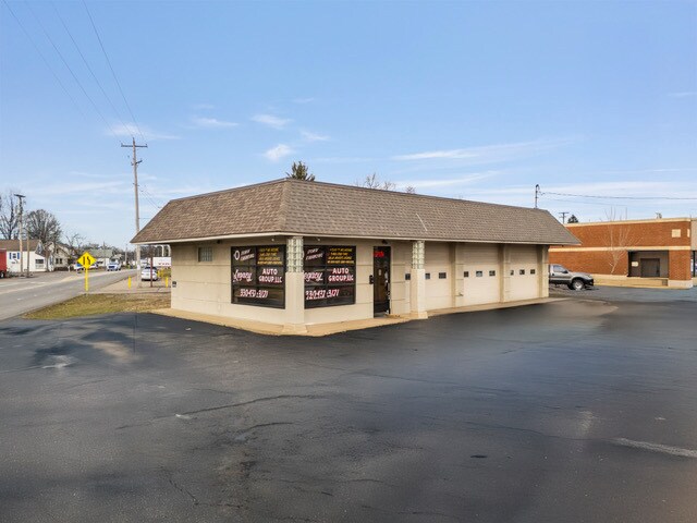 More Photos Of 2105 Columbus Rd NE, Canton Auto Repair For Sale