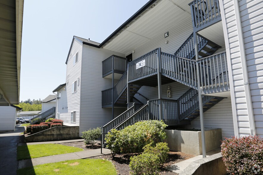 More Photos Of 2231 NE Bridgecreek Ave, Vancouver Apartments For Sale