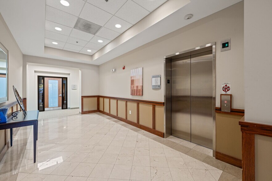 More Photos Of 501 Eastowne Dr, Chapel Hill Office For Lease