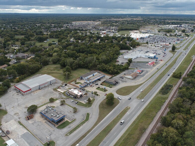 More Photos Of 1114 S Lynn Riggs Blvd, Claremore Carwash For Sale