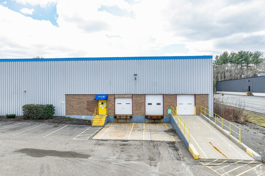 More Photos Of 75 Campanelli Pky, Stoughton Warehouse For Lease