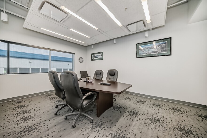 More Photos Of 9040-9058 22nd Ave SW, Edmonton Showroom For Sale