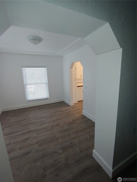 More Photos Of 1700 California Ave S, Long Beach Apartments For Sale
