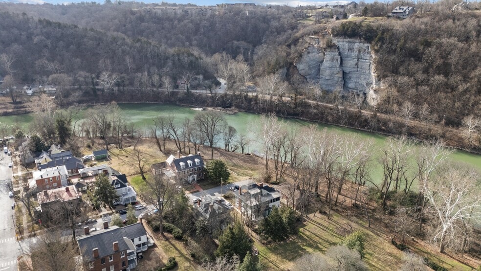 More Photos Of 514 Wapping St, Frankfort Apartments For Sale