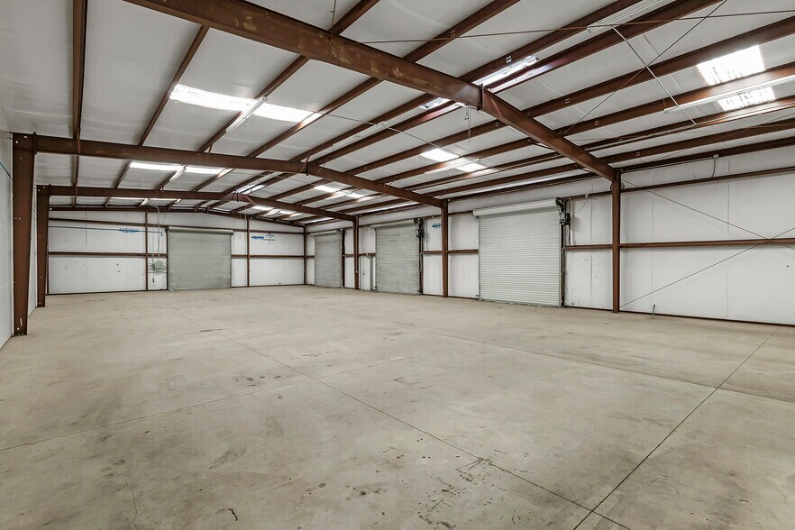 More Photos Of 2289 Ivy St, Chico Flex For Lease