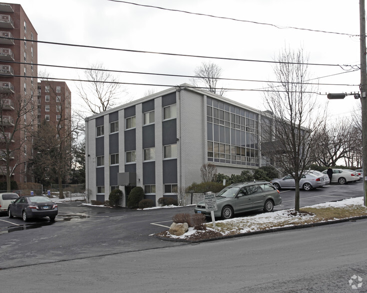 Primary Photo Of 125 Strawberry Hill Ave, Stamford Medical For Sale