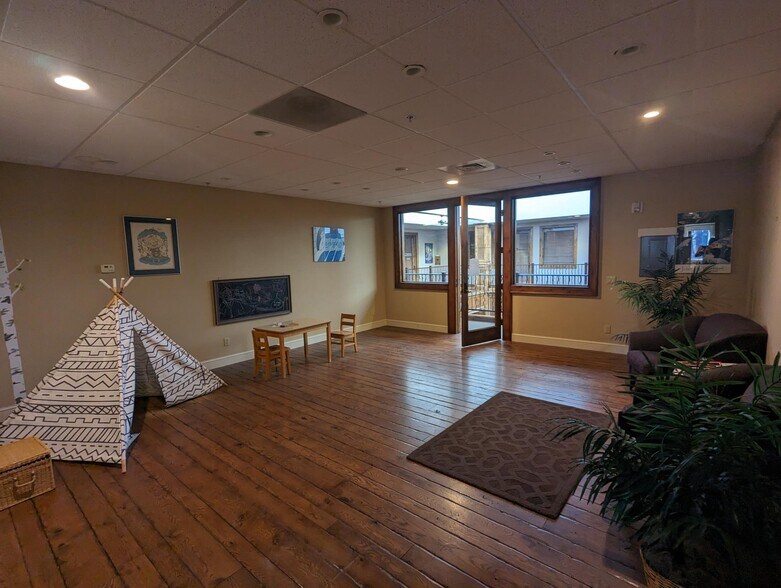 More Photos Of 120 2nd Ave N, Ketchum Medical For Sale