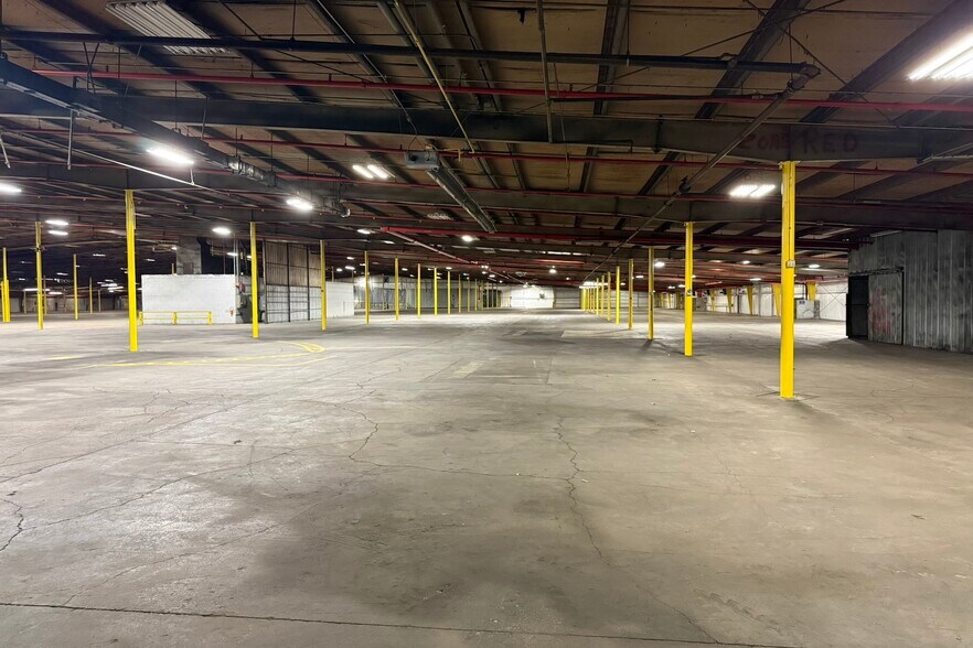 More Photos Of 130 Ecton Rd, Winchester Unknown For Lease