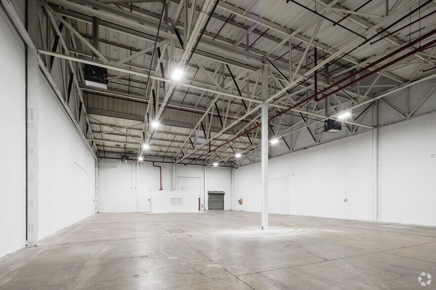 More Photos Of 480 Main Ave, Wallington Warehouse For Lease