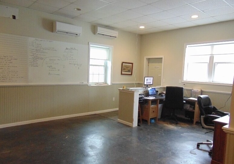More Photos Of 4117-4121 W Lincoln Hwy, Parkesburg Freestanding For Sale