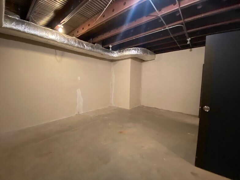 More Photos Of 901 Charleston Ave, Mattoon Medical For Lease