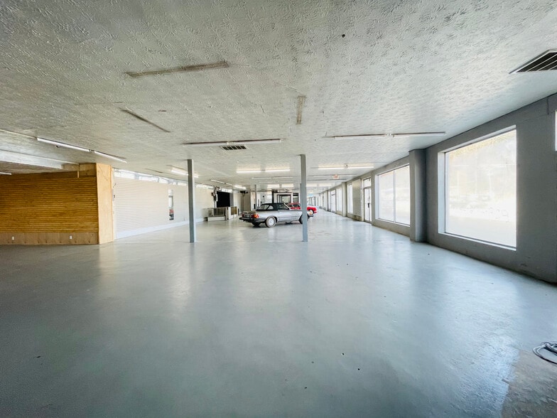 More Photos Of 312 Kanuga Rd, Hendersonville Auto Dealership For Lease