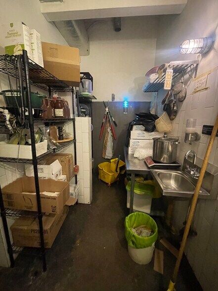 More Photos Of 119 Knickerbocker Ave, Brooklyn Apartments For Lease