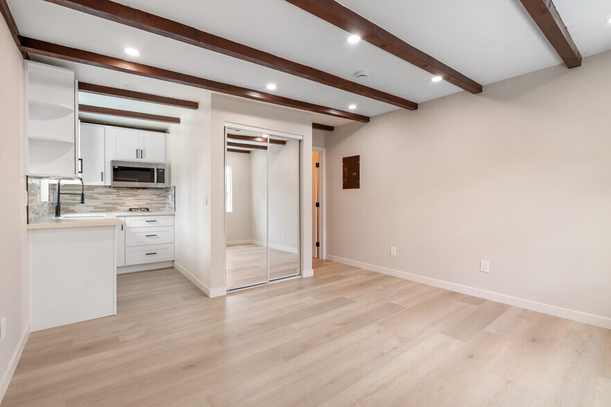 More Photos Of 6665 Amherst St, San Diego Apartments For Sale