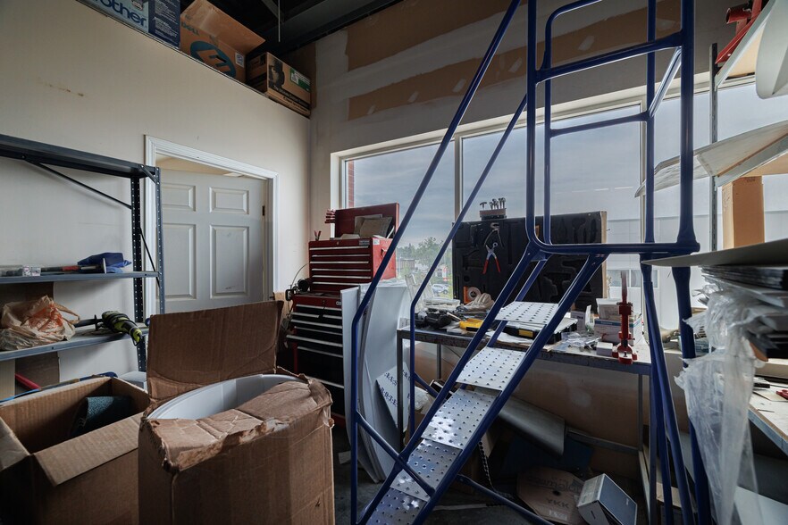 More Photos Of 6701-6777 Fairmount Dr SE, Calgary Warehouse For Lease