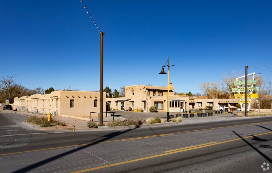 More Photos Of 6851 4th St NW, Los Ranchos De Albuquerque Hotel For Sale