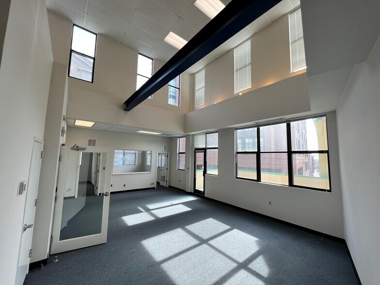 More Photos Of 1782 Columbia Rd NW, Washington Storefront Retail Office For Lease