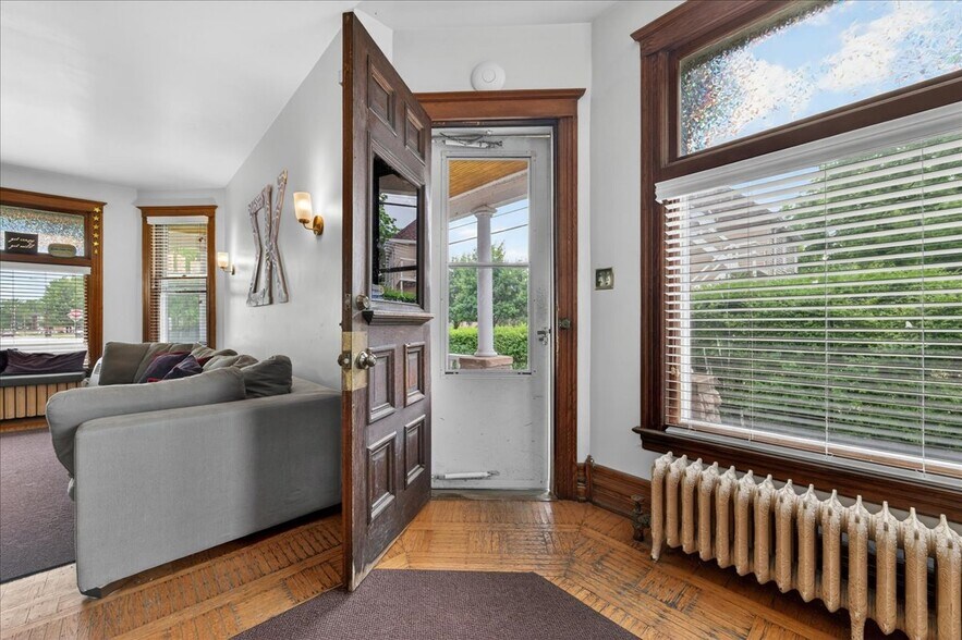 More Photos Of 415 W Forest Ave, Ypsilanti Sorority Fraternity House For Sale