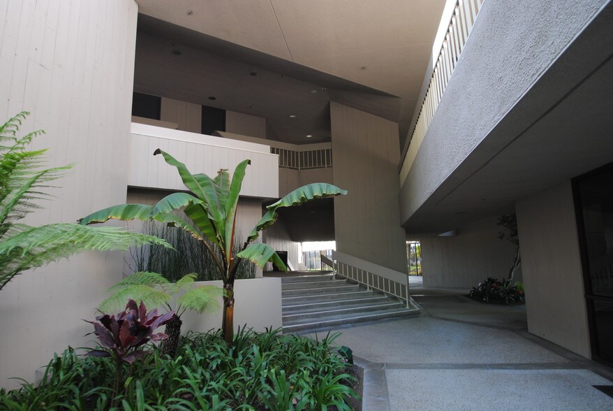 More Photos Of 1601 Dove St, Newport Beach Medical For Lease
