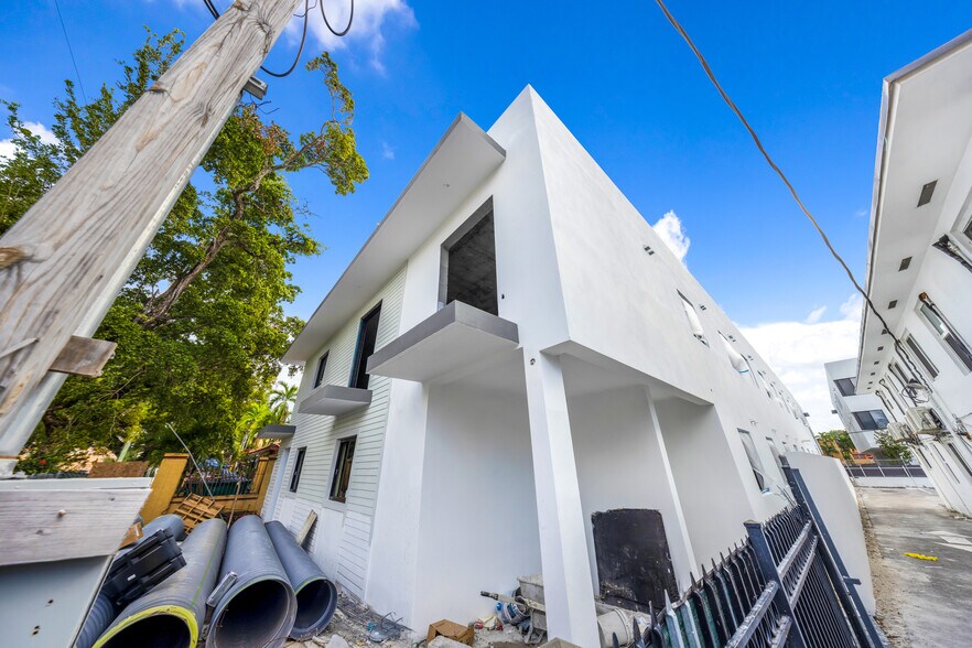 More Photos Of 1254 SW 2nd St, Miami Apartments For Sale