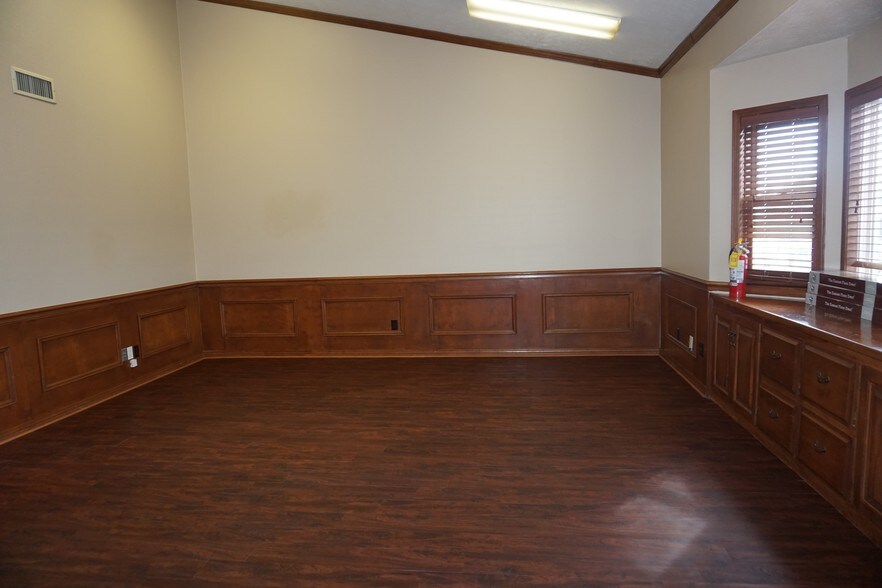 More Photos Of 4400 Bayou Blvd, Pensacola Office Residential For Lease