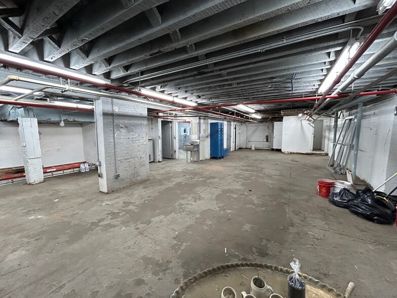 More Photos Of 122 18th St, Brooklyn Land For Lease