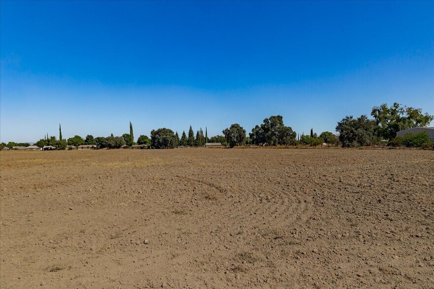 More Photos Of 1425 5th St, Colusa Land For Sale