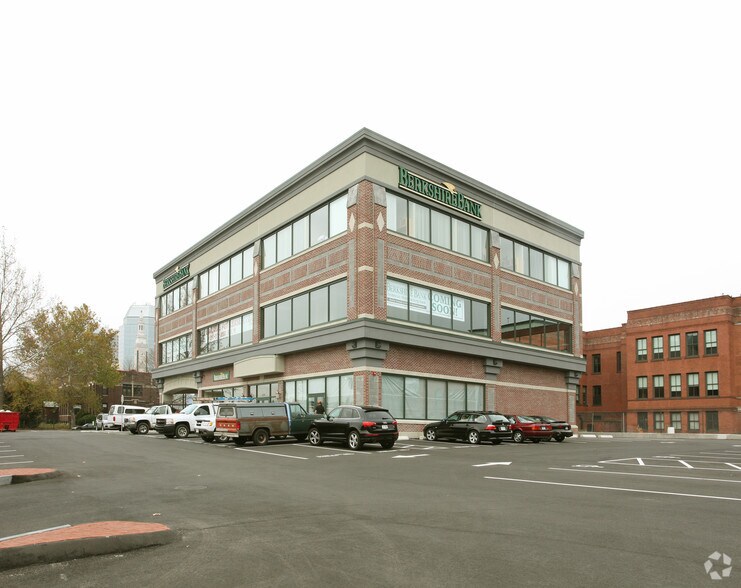 Primary Photo Of 1259 E Columbus Ave, Springfield Office For Sale