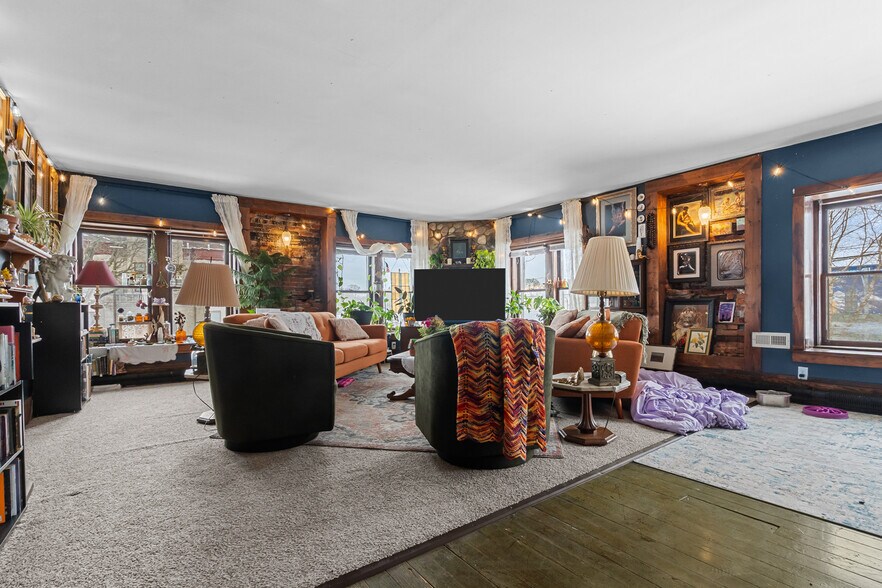 More Photos Of 105 N Broadway St, Cassopolis Office For Sale