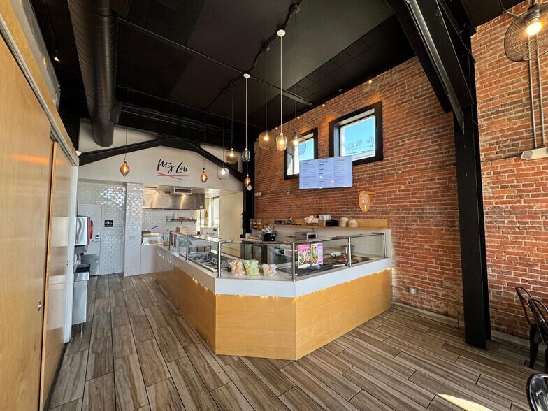 More Photos Of 7501-7505 W Sunset Blvd, Los Angeles Restaurant For Lease