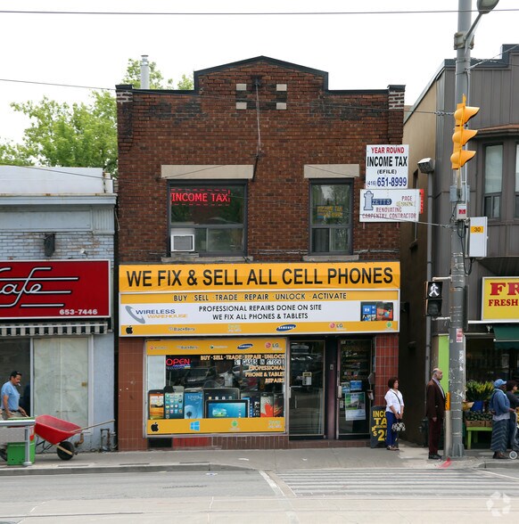 Primary Photo Of 539 St Clair Ave W, Toronto Storefront Retail Residential For Lease