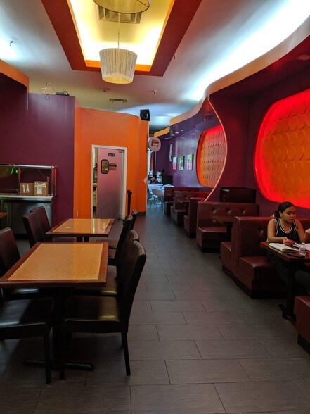 More Photos Of 45-12 Greenpoint Ave, Sunnyside Restaurant For Lease